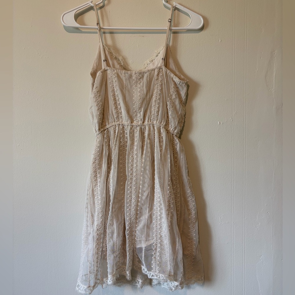 Abercrombie & Fitch Cream Lace Dress - Picture 2 of 3